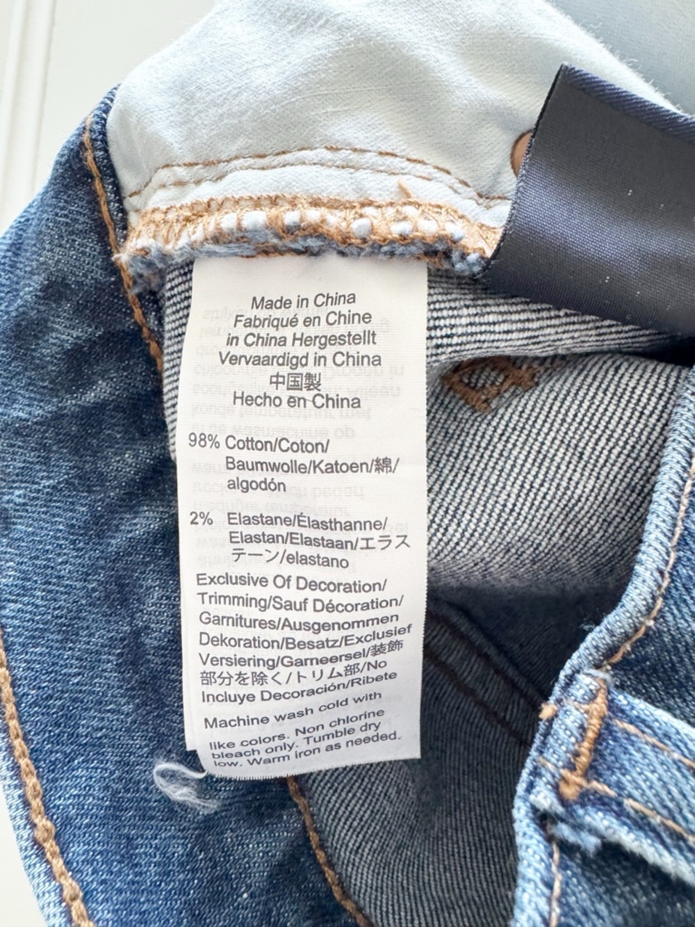 Madewell Tapered Jeans in Bellclaire Wash - Size 24 - Picture 6 of 6